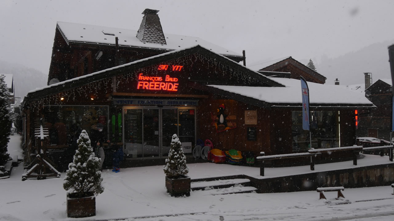 Magasin de ski pied des pistes Morzine